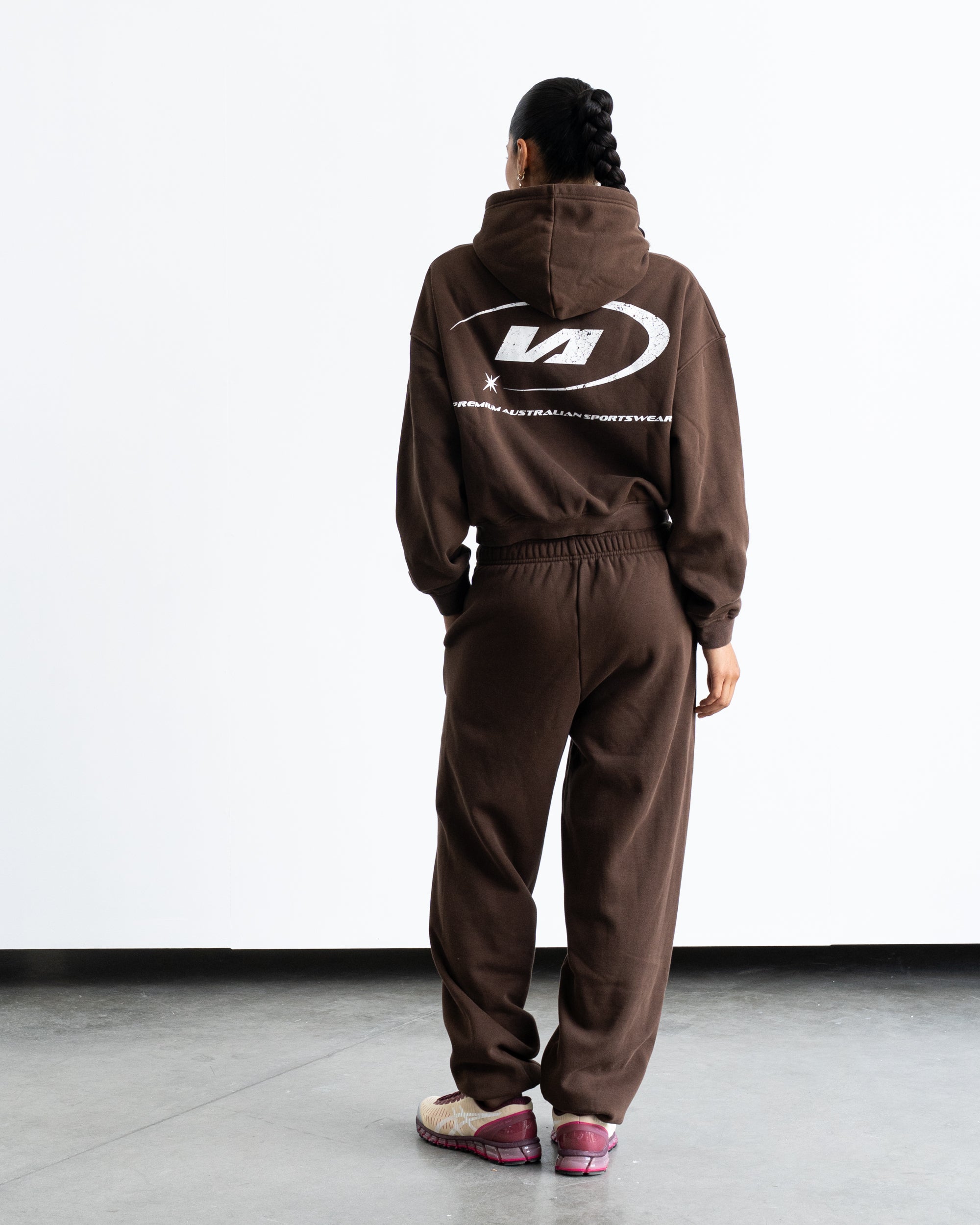 Vintage Brown Star Training Cuffed Sweatpants - Back View