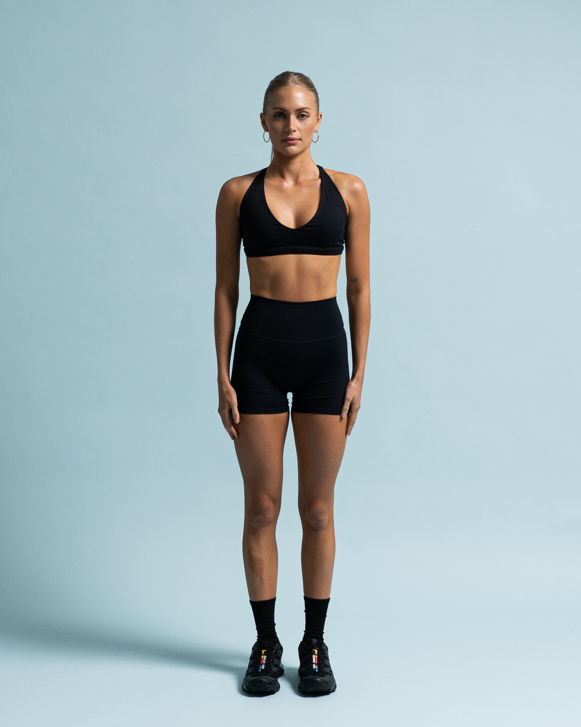 Black Move Crop - Front View