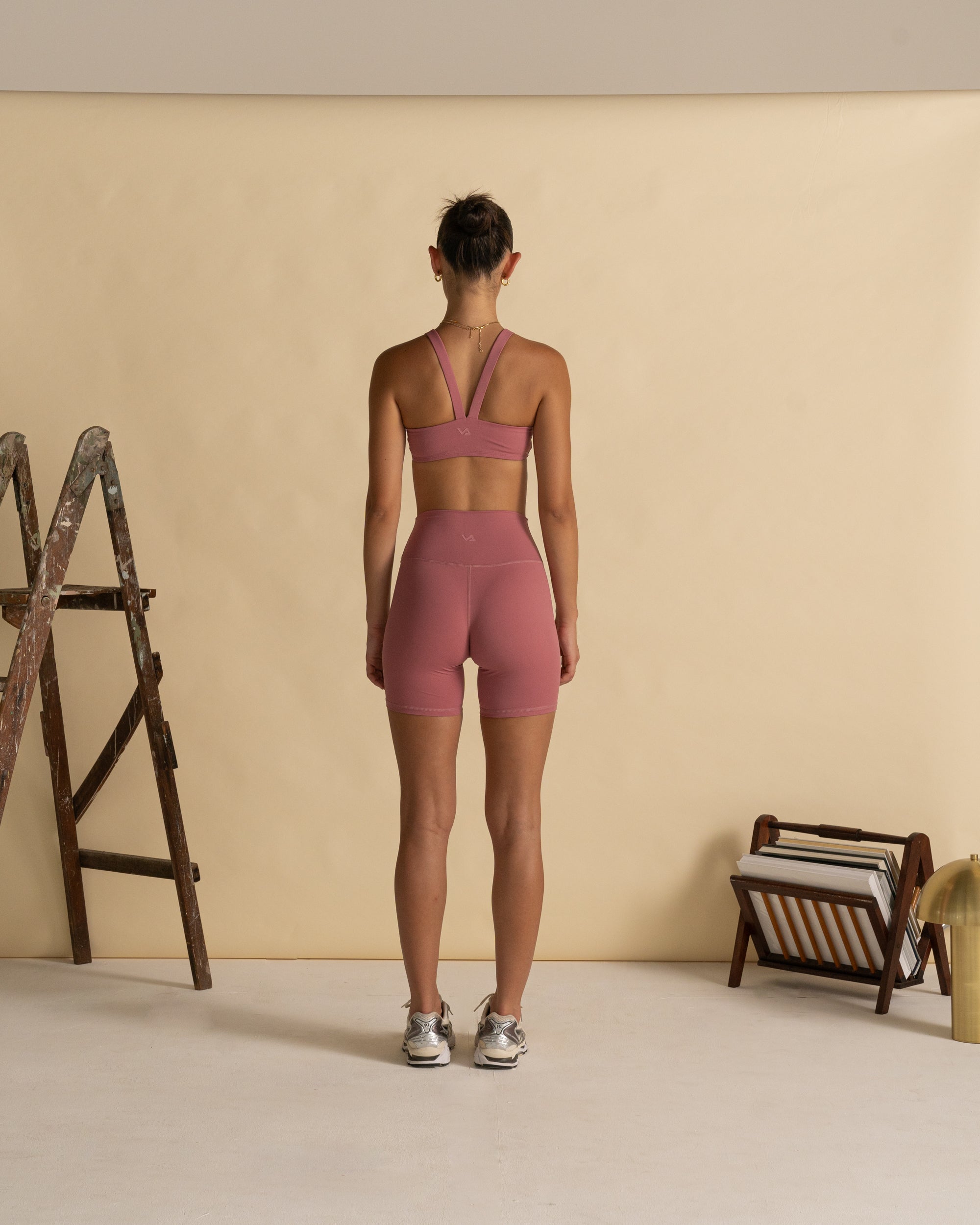 Rhubarb V-crop - Back View