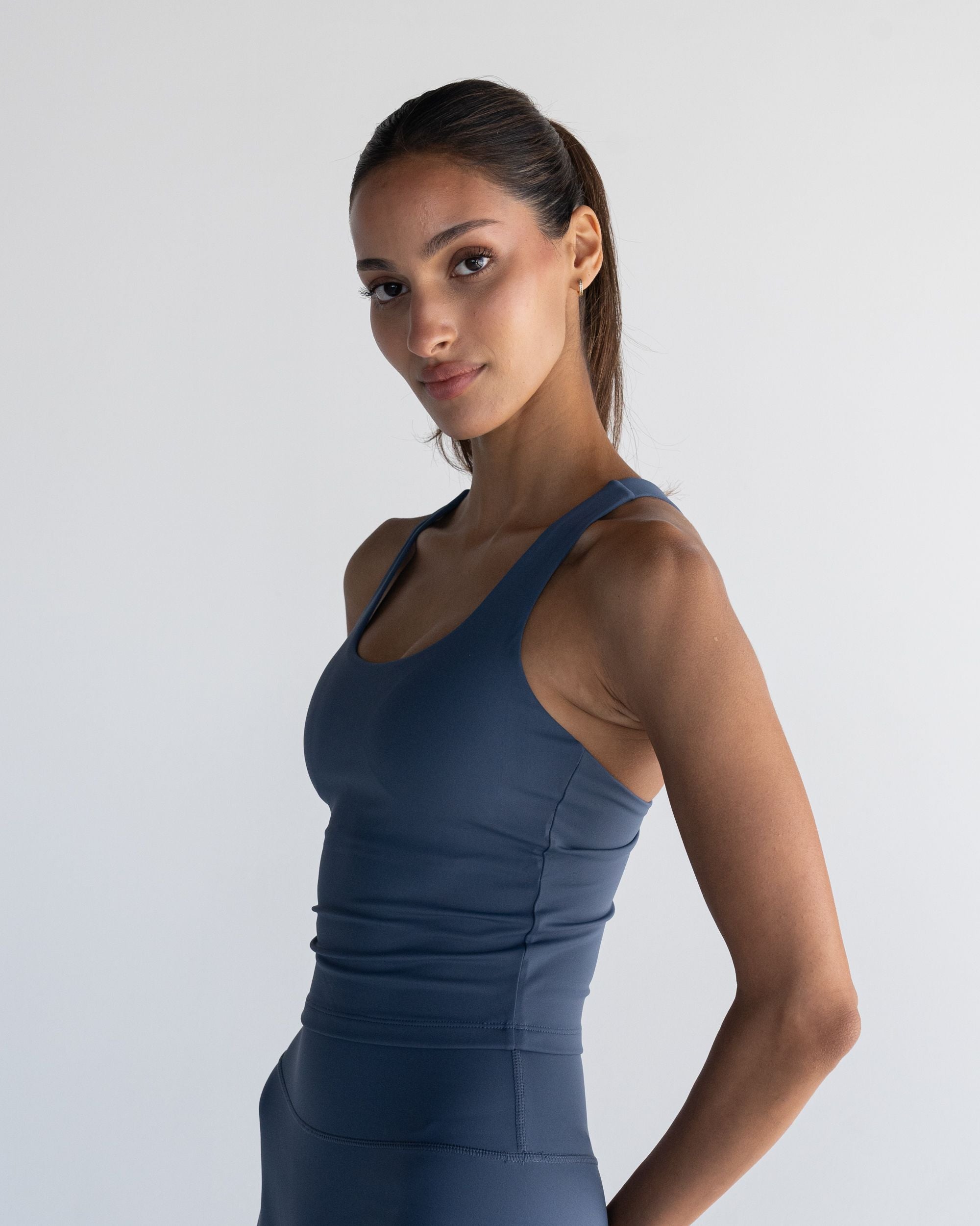 Ocean Blue V-Tank - Side View