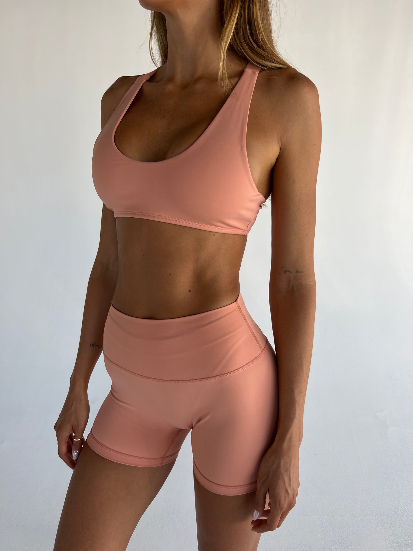 V-crop - Peach