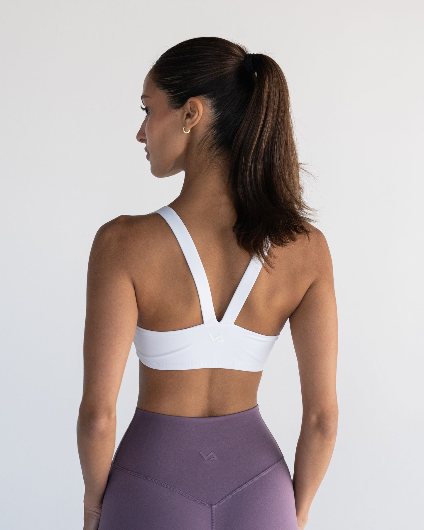 V-crop - White