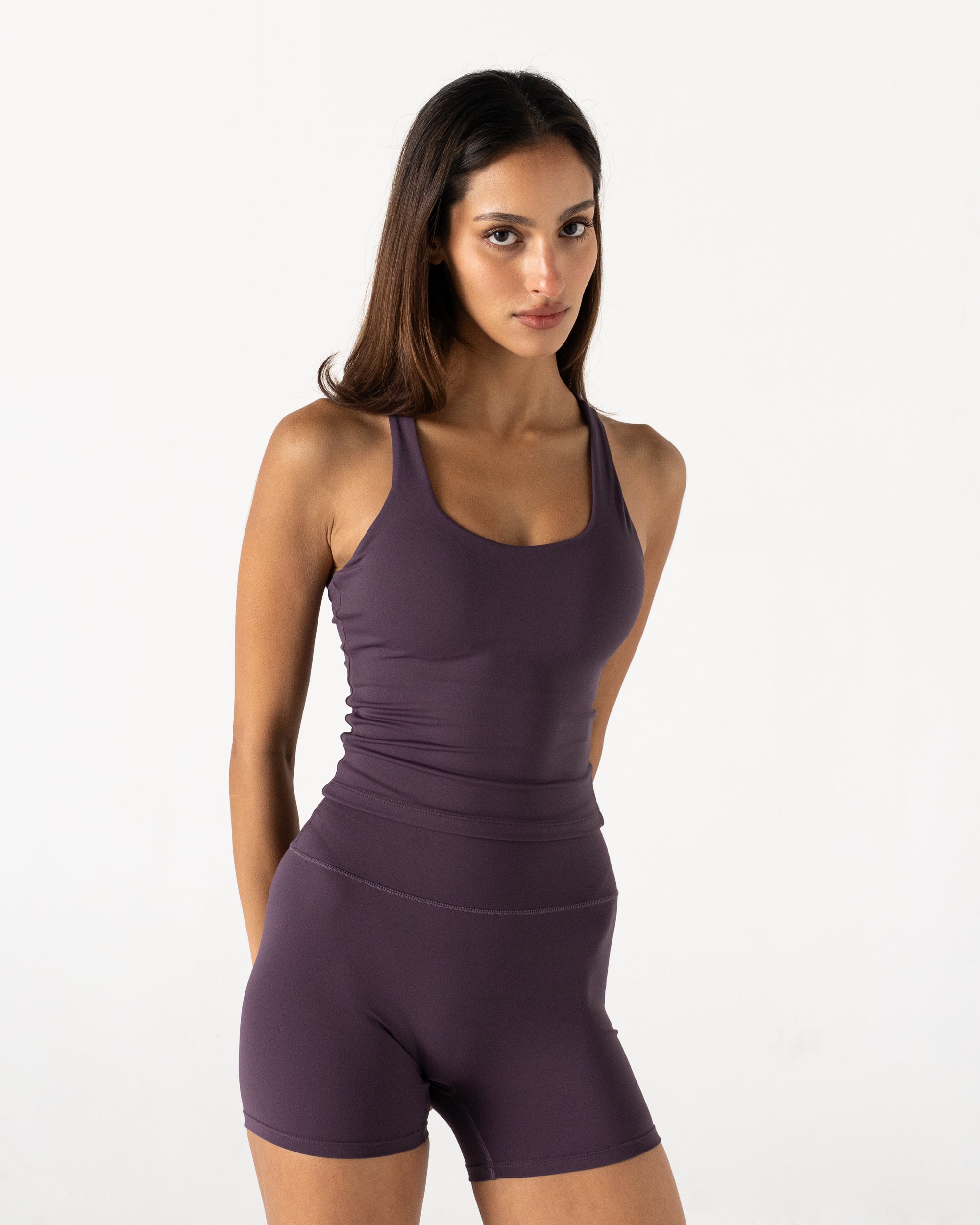 Plum V-Tank - Side View