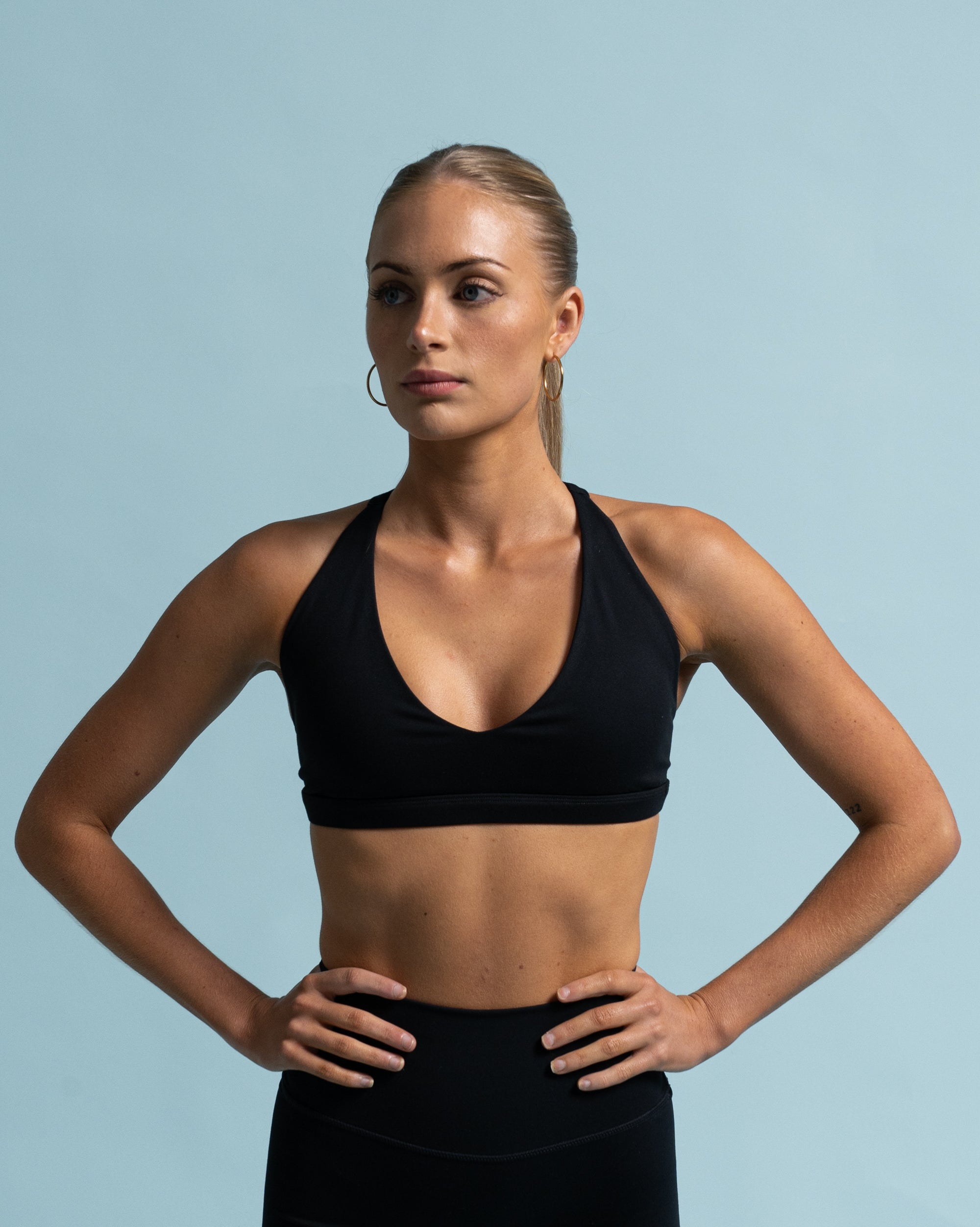 Black Move Crop - Front View