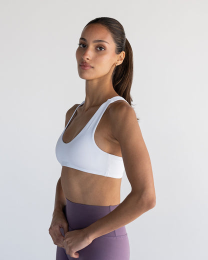 V-crop - White